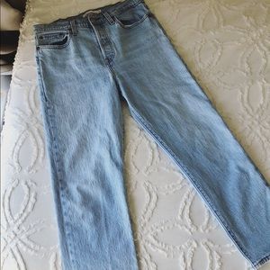 Levi’s Wedgie Straight